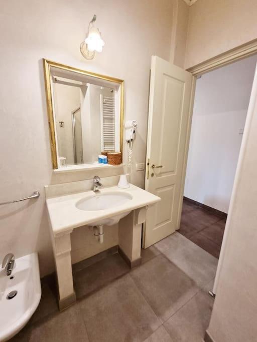 Ca'Briani Luxury - Behind S.Mark Square Венеція Екстер'єр фото